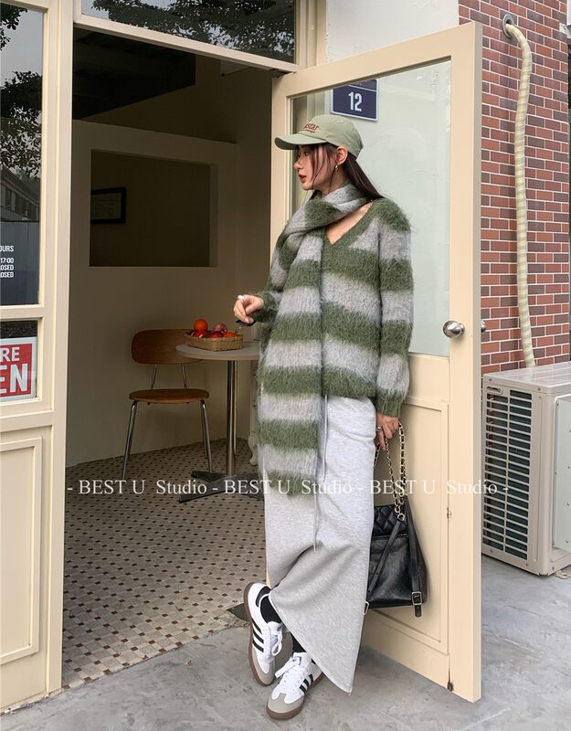 【BEST U】Korean style contrast color striped warm sweater (without scarf) 99188# LSW