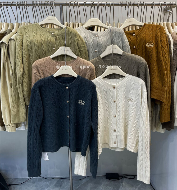 New in winter! [MAX ORIGINAL] Round neck single-breasted comfortable all-match knitted cardigan 98903# HBX