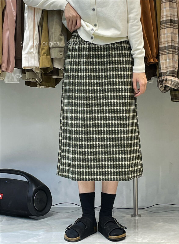 New in winter! [MAX ORIGINAL] Retro slim plaid skirt 98912# HBX