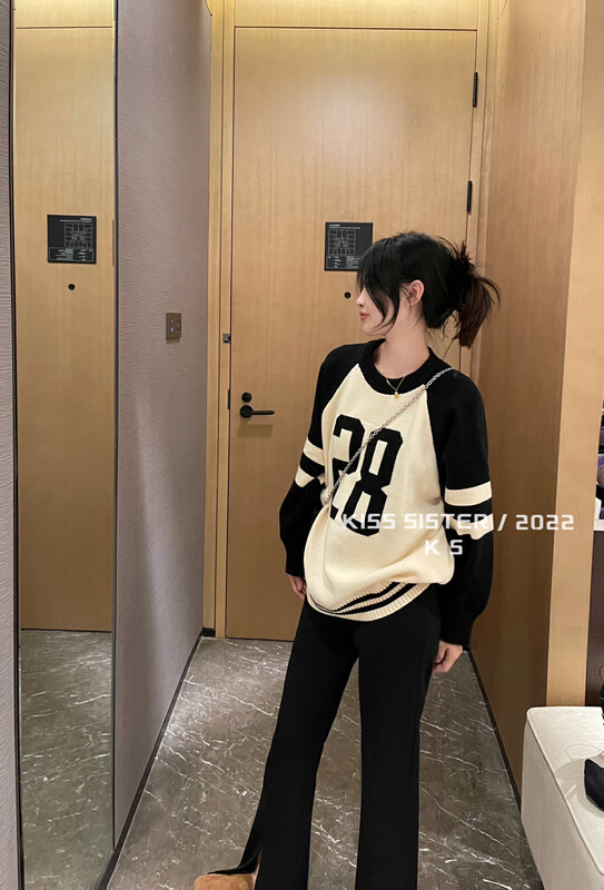 【KISS SISTER】Loose Casual Letter Colorblock Korean Sweater 22M8398