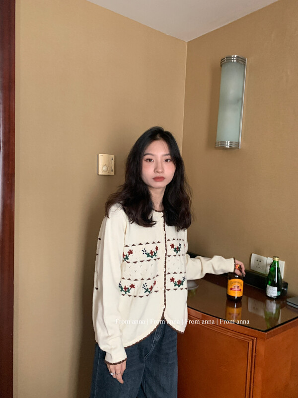 New in autumn!【FROM ANNA】Fashionable all-match single-breasted warm sweater T3108# LSW