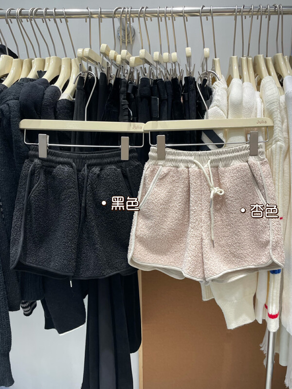 【JULIA】Elastic Waist Loose Fur Casual Shorts 2253# PCZ