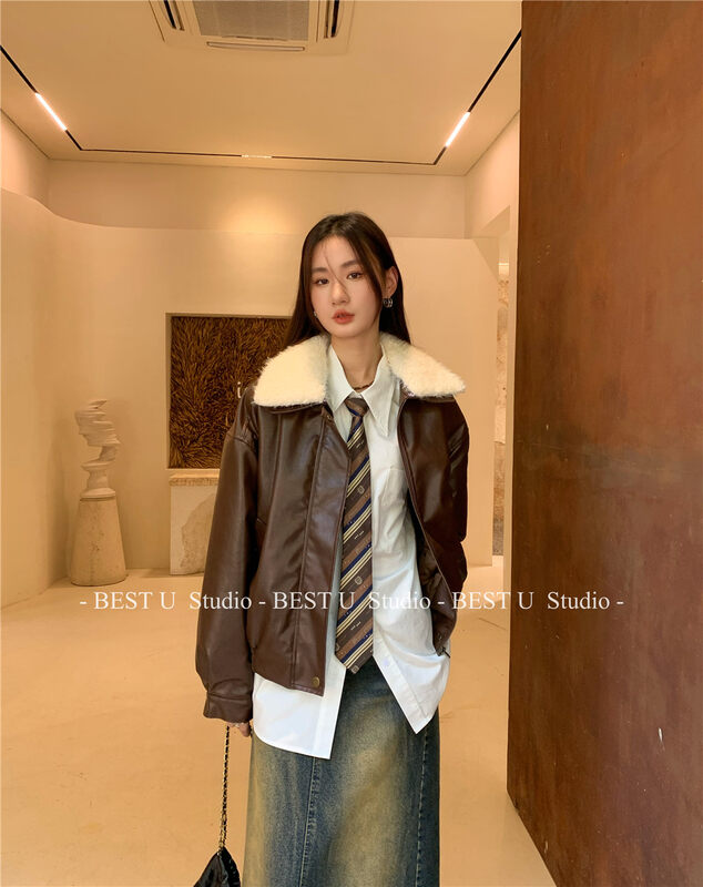 【BEST U】Motorcycle Style Fashionable Textured Leather Jacket (with Detachable Collar) 60379# LSW