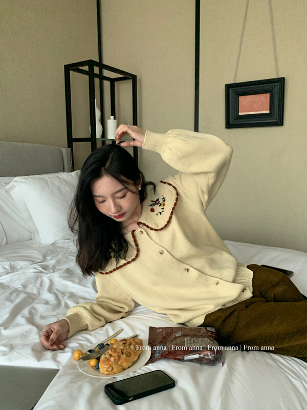 New in winter! [FROM ANNA] College style navy collar embroidered loose warm sweater T3126# LSW