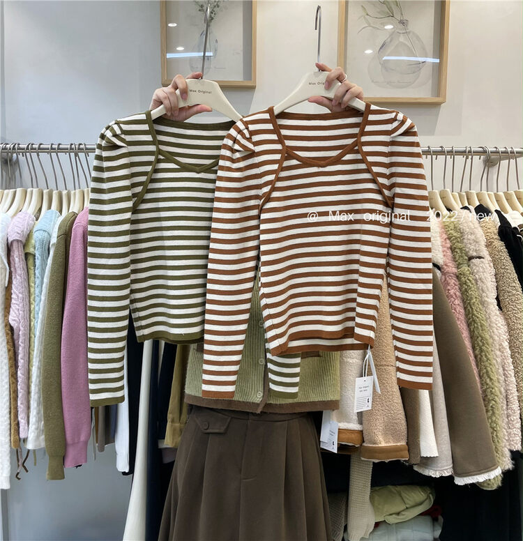 【MAX ORIGINAL】Skinny striped knitted sweater with square neck 99022# HBX
