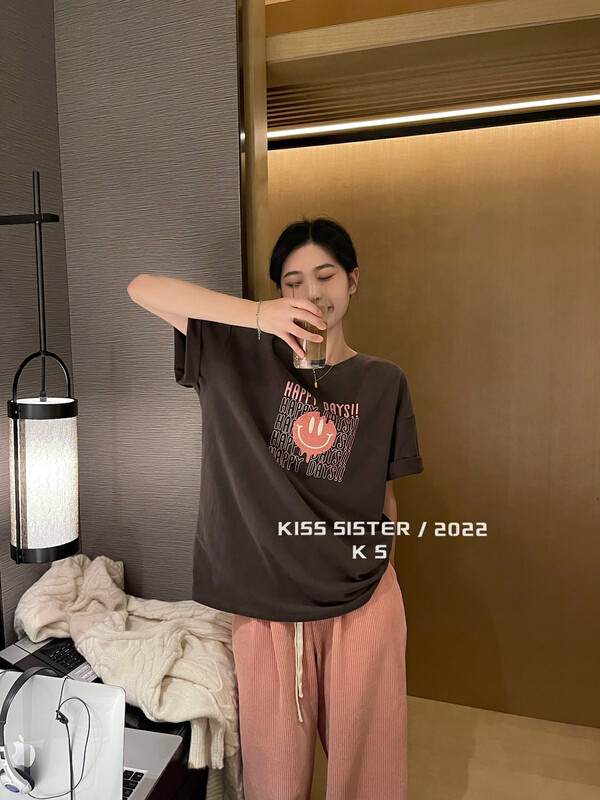 [KISS SISTER] Loose high-end toothbrush embroidered short-sleeved T-shirt 22Y9696