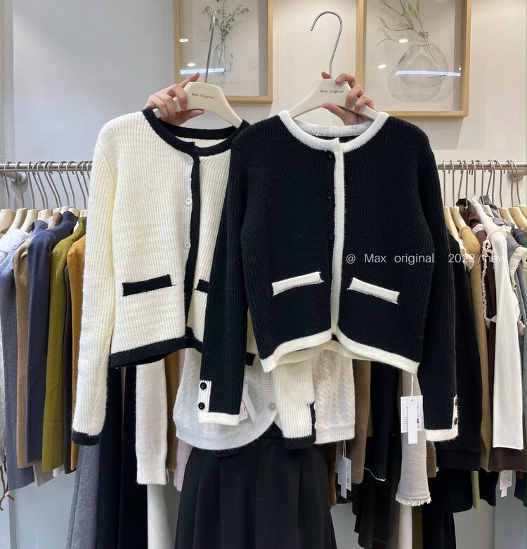 【MAX ORIGINAL】Vintage contrast color round neck warm sweater 98980# HBX