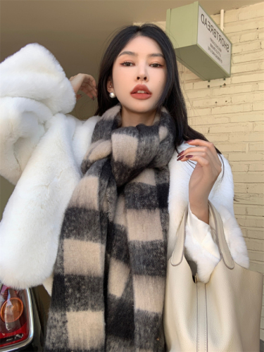 Real shot and real price Korean retro student's scarf thickened, warm and cold proof, high-grade western-style checked scarf, imitation cashmere