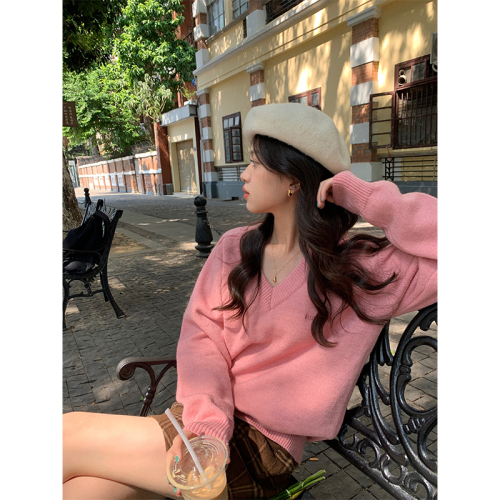 Real shot daily simple commuter solid color V-neck sweater women's loose and lazy autumn and winter outer wear thickened knitted sweater