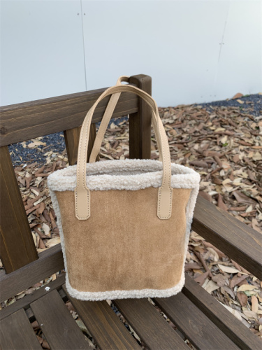 Real shot real price lamb wool bag autumn and winter hand-carrying vegetable basket retro tote bag all-match fashion shoulder handbag
