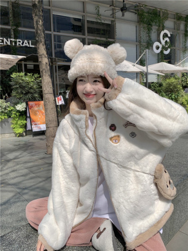 Real shooting real price ~ embroidered bear soft girl design sense niche lamb wool coat