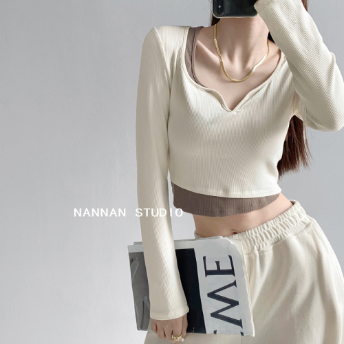 Design sense hot girl fake two-piece color-blocking small V-neck long-sleeved slim and slim cropped navel top