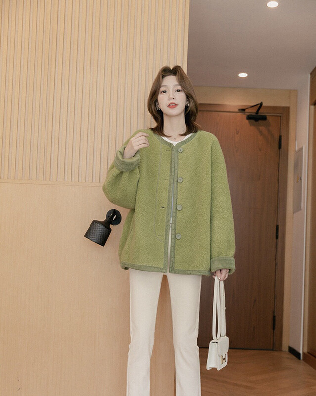 Original price 98.99! [Ouzhengsha] Textured contrast color wrapping plush loose coat 19232# JJ