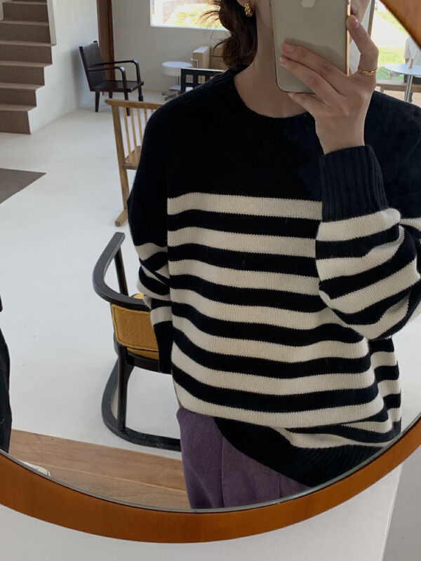 【ON LINE】Wool Minimalist Round Neck Loose Pullover Striped Sweater Contains 30 Wool 33515