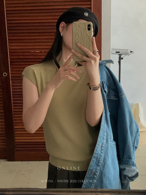 【ON LINE】Round Neck Skin-Friendly Comfortable Sleeveless Knit Sweater A8010