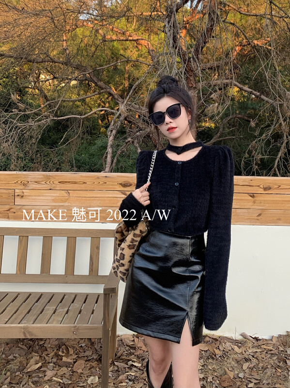 [MAKE Charm] Temperament women's six-button design halter neck mink velvet shirt 50293# OZQ