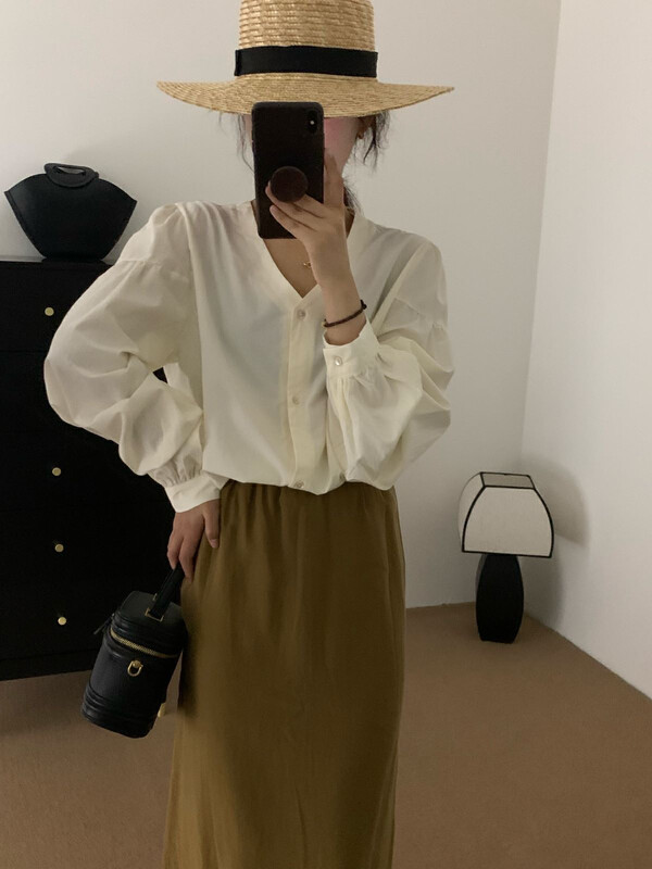【LOVELY/SHMILY】Korean simple V-neck all-match shirt HS2153