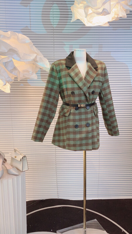 【Ouzhengsha】Xiaoxiangfeng double-breasted quilted woolen coat (with belt) 19200# JJ