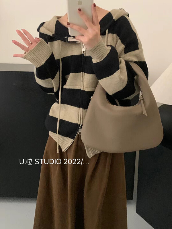 [U grain] Hooded knitted striped thickened sweater 8096