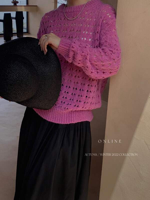 【ON LINE】Round Neck Loose Pullover Cutout Design Sweater 8819