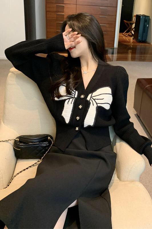 Original price 55.27! [Ou Zhengsha] Xiaoxiangfeng V-neck embroidered bow short knitted cardigan 19221# JJ