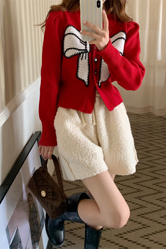 [Timely rain] Korean style ins retro irregular color matching embroidery bow chic warm sweater 65009# WPL