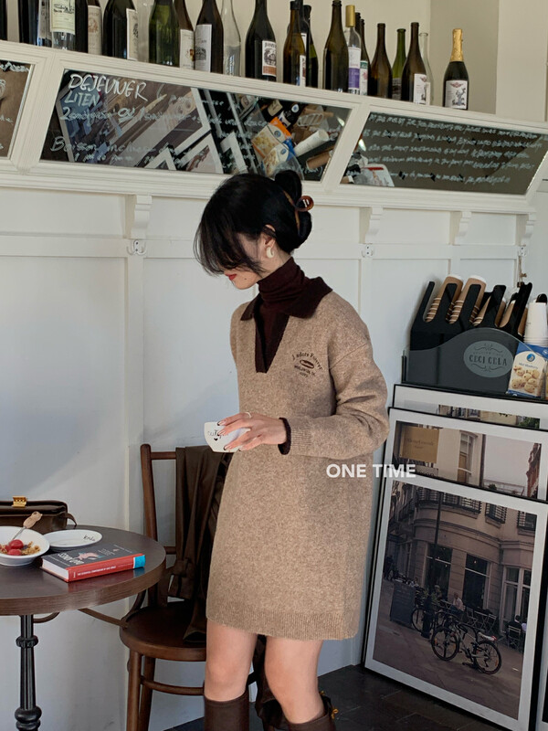 【ONE TIME】Fashion Pullover Contrast Color V-Neck Dress (with 20% Wool) OT7693# JHY
