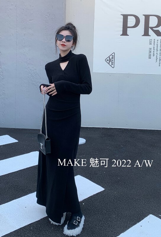 [MAKE Charm] Temperament women's triangle hollow halterneck side slit dress 80135# OZQ