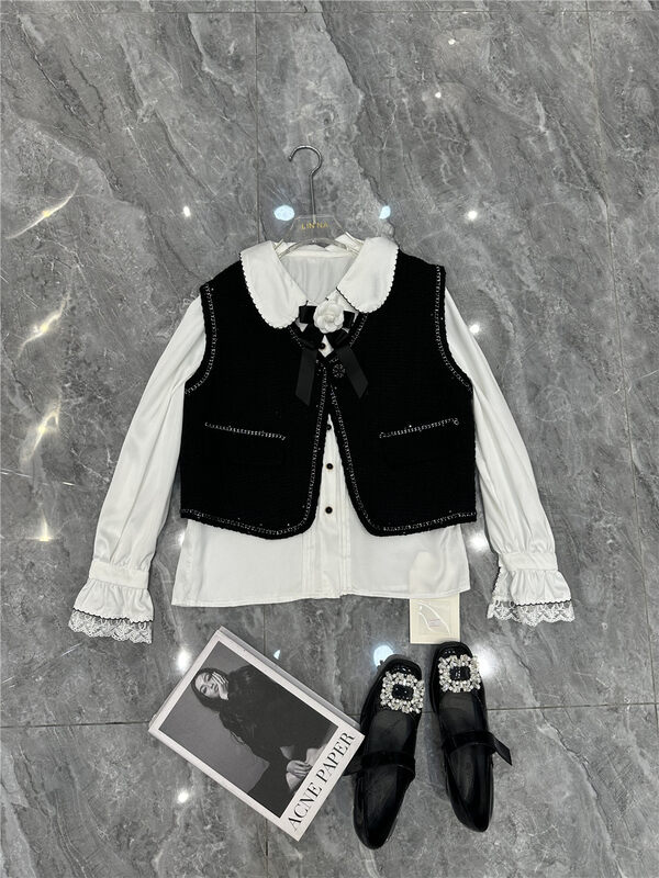 [LINNA] Textured Doll Collar Shirt + Small Fragrance Contrast Color Side Breasted Vest Two-piece Set (with Detachable Brooch) 124856# JJ
