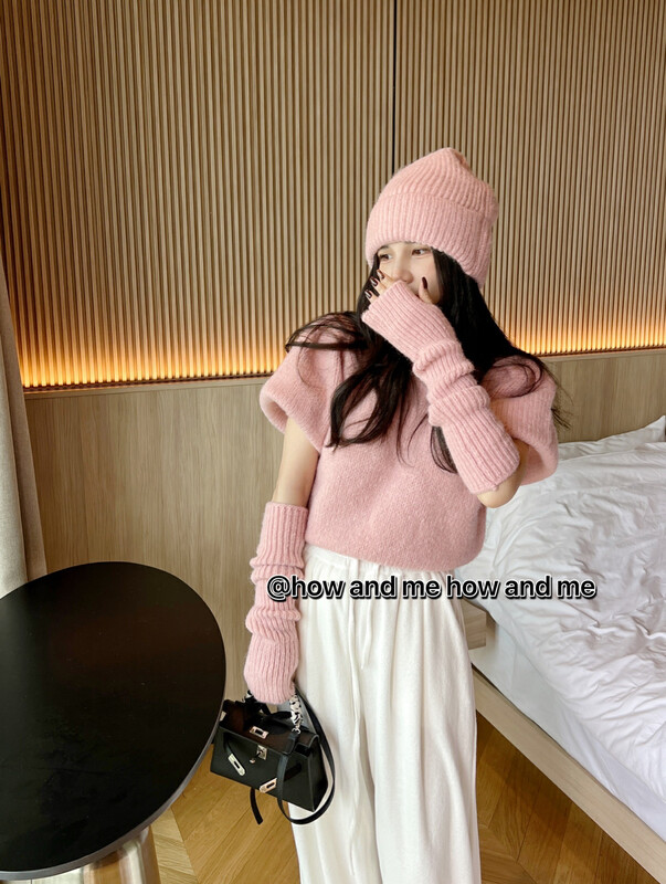 【 HOW AND ME Cheng Xi 】Korean style fashion pullover sweater (three-piece set with hat and sleeves) warm sweater (with hat, sleeves) 9902-1# CQW