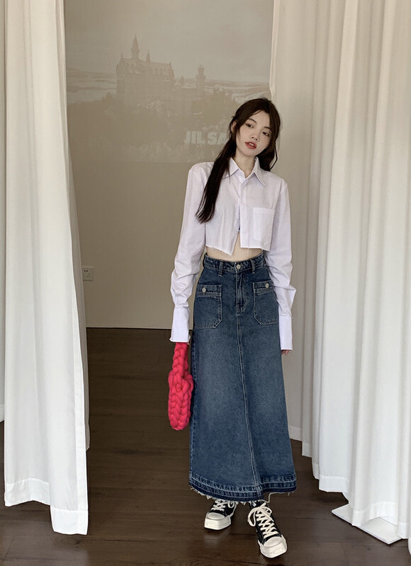 [Timely rain] Korean style ins retro design pocket denim skirt Y7718# WPL