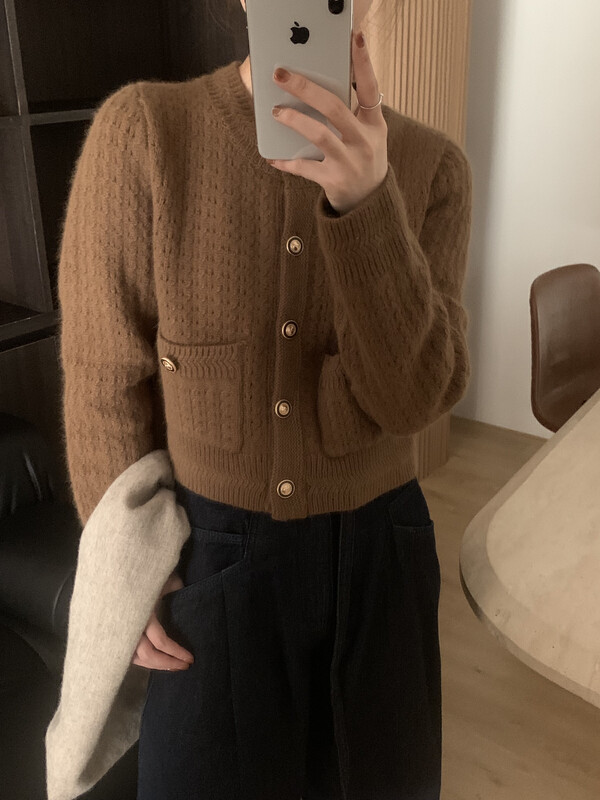 【ON LINE】Korean Standard Raccoon Wool French Round Neck Small Fragrance Exquisite Breasted Sweater 8836