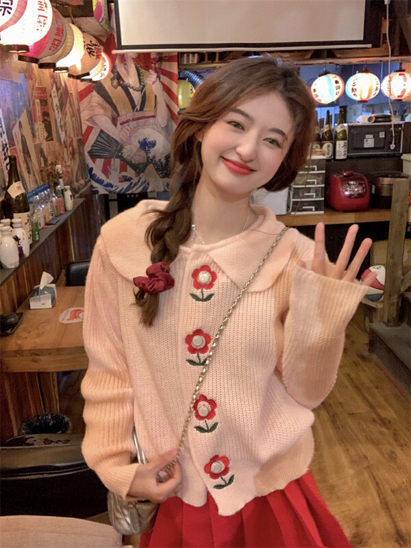 [Timely rain] Korean style ins sweet age reduction embroidery heavy industry niche pearl warm sweater N5589# WPL
