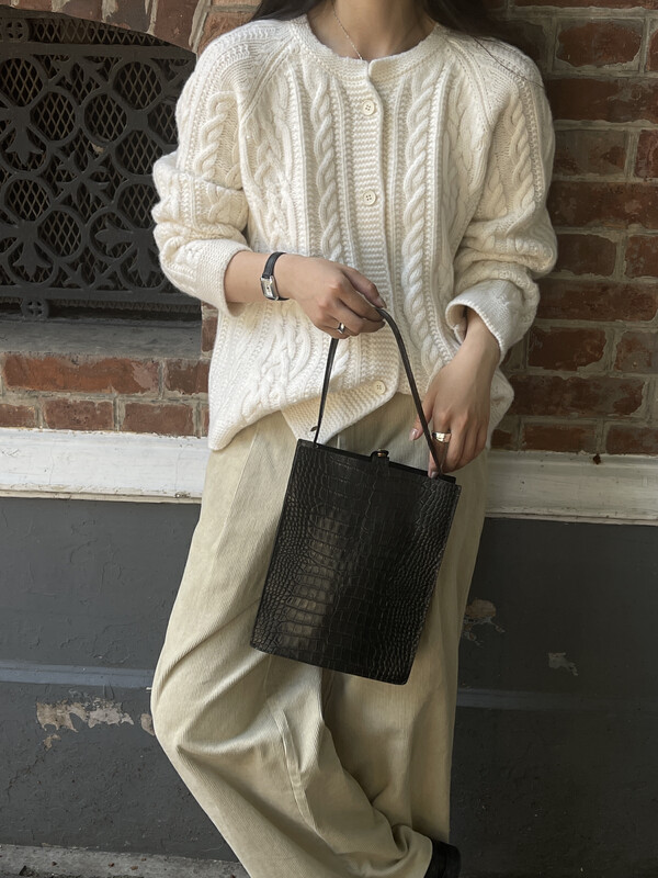 【ON LINE】100% thick wool Korean version round neck twist single-breasted sweater with 100 wool PA589