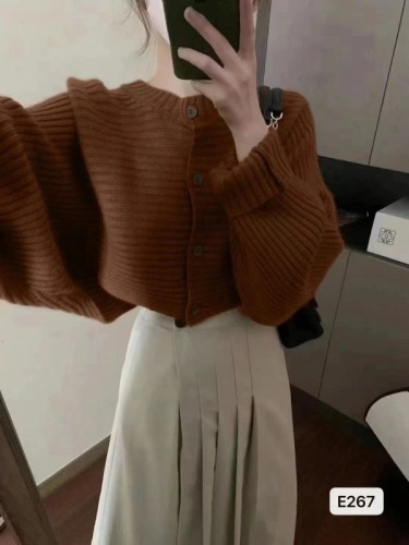 Autumn outdoor pit strip wool knitted cardigan loose and lazy style high-end short sweater jacket top women