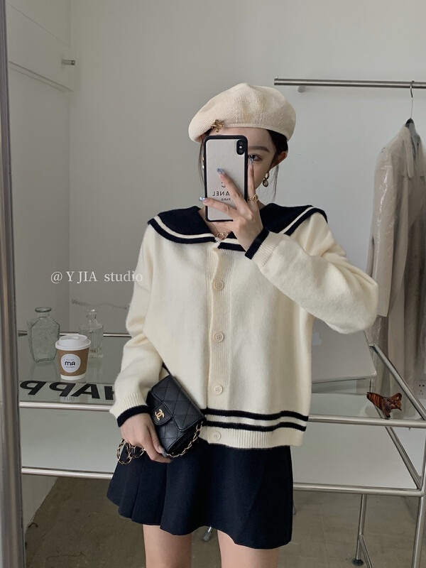 【Y.JIA】Contrast color navy collar long-sleeved knitted sweater 382