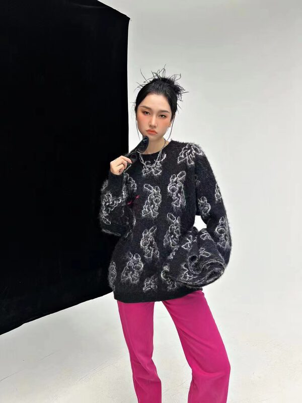 New in autumn! [D.TWO D2] Korean ins embroidered rabbit warm sweater 2319512# ZXL