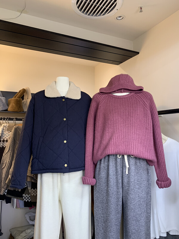 【LOVELY/SHMILY】Korean Pullover Round Neck Lazy Wind Sweater Sweater Sweater (with Detachable Hat) M0937