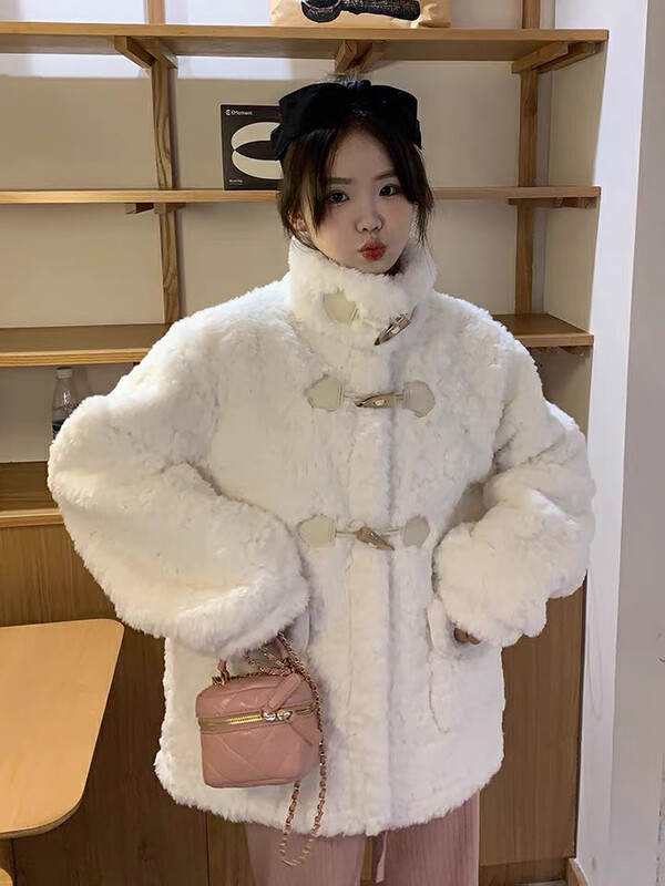 【L.L STUDIO】Short jacket with horn buckle imitation lamb fur and fur 78338# PCZ