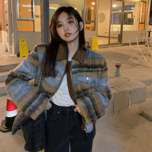 Xiaoxiangfeng woolen coat women's winter 2022 new thickened short imitation fur high-quality lapel long-sleeved jacket