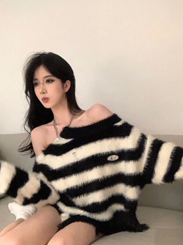 【L.L STUDIO】Spice Girl Striped Loose Zipper Knit Sweater (with Detachable Chain) 78442# PCZ