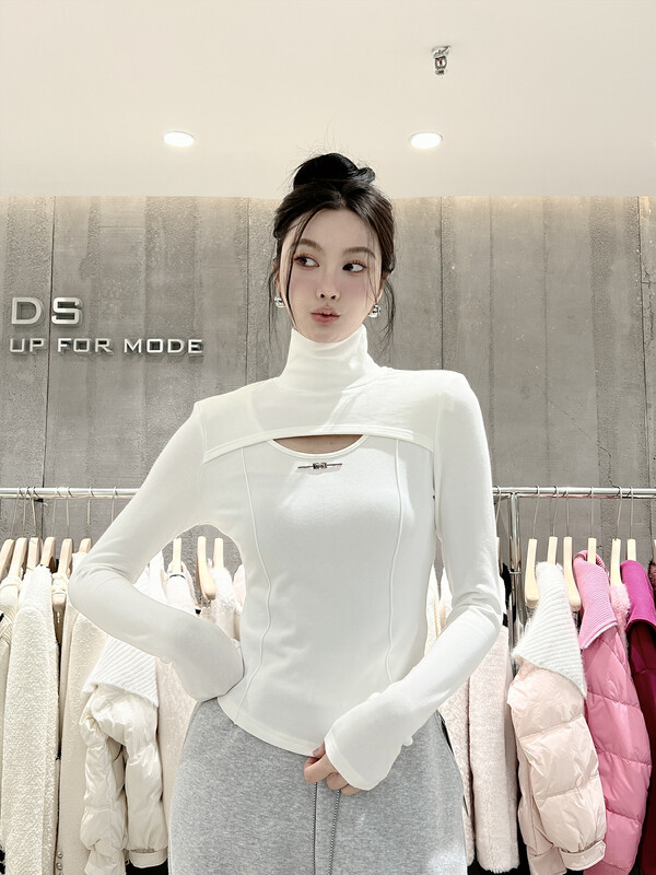 【DS】Irregular Chic Fake Two Pieces Bottoming Shirt (with Brooch) 28745# JHY