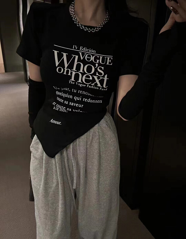 [Fan Fan] South Korea's Dongdaemun 2022 autumn new Western-style alphabet shoulder pads slim slit sleeves all-match shirt (with sleeves) (without necklace) 0863# JJ