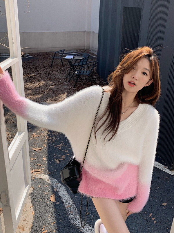 【L.L STUDIO】Lazy Gradient V-Neck Knit Sweater 78426# PCZ