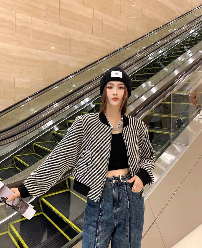 New in winter! [DS] Korean version thin striped color-blocking stand-up collar short jacket 64266D# JHY