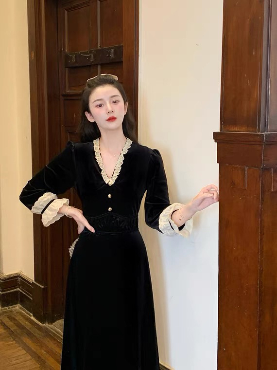 【L.L STUDIO】French retro style v-neck velvet stitching dress 78336# PCZ
