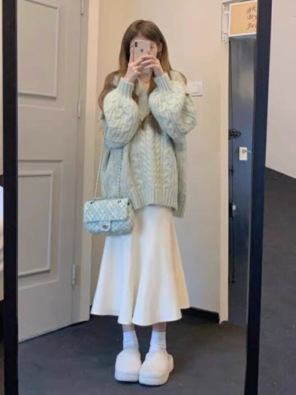 【L.L STUDIO】V-neck gentle and sweet knitted sweater 78337# PCZ