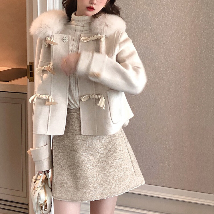 【L.L STUDIO】 Japanese sweet woolen hooded short jacket (with detachable faux fur fox fur collar) 78469# PCZ