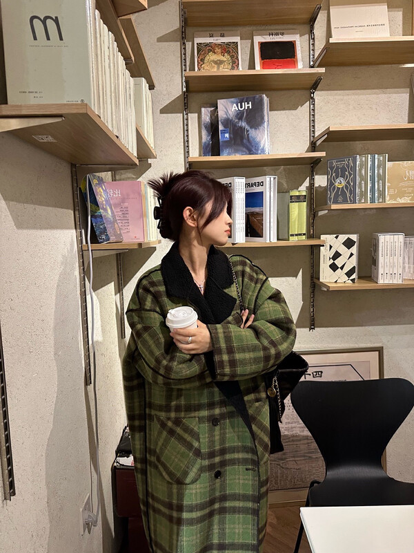 【L.L STUDIO】Retro white and contrasting plaid double-sided overcoat (with waist rope) 78420# PCZ