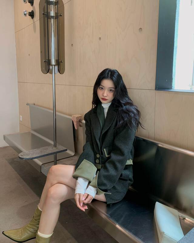 【NEIHE】Contrast color cuff sleeve short small blazer short jacket 88157# JHY